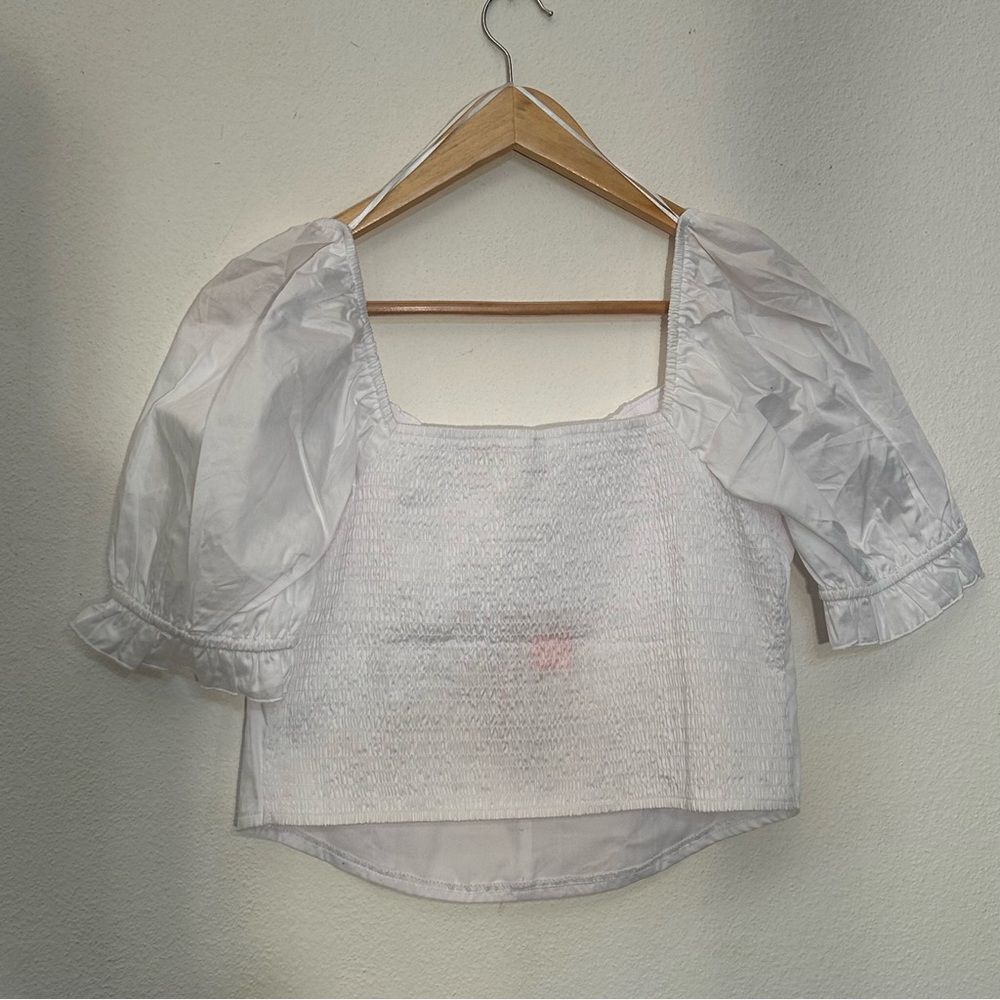 White Puff Dirndl Sleeve Button-Front Blouse - Picture 3 of 4